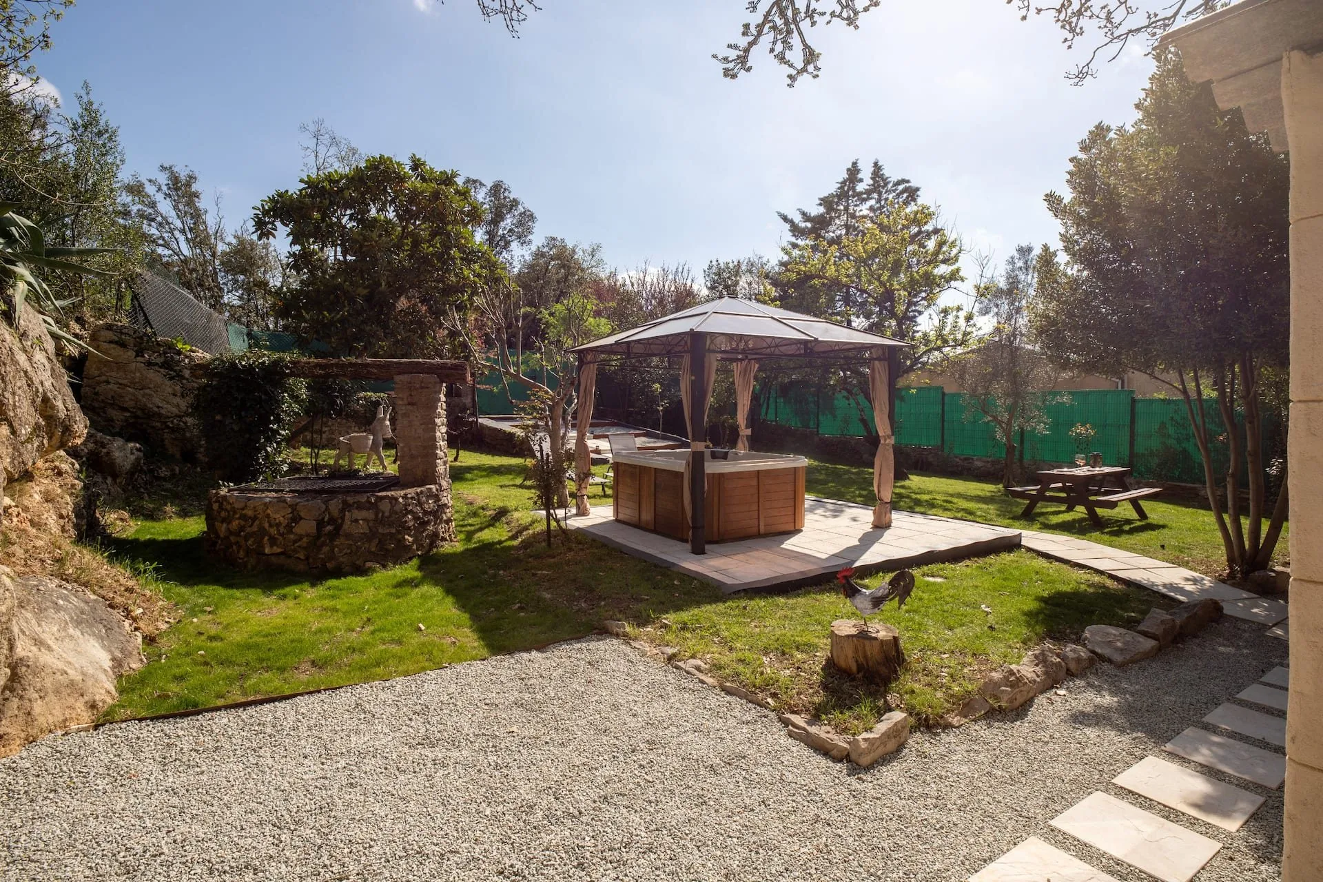 Ô Jacuzzi du Mazet, Murles, photo 19